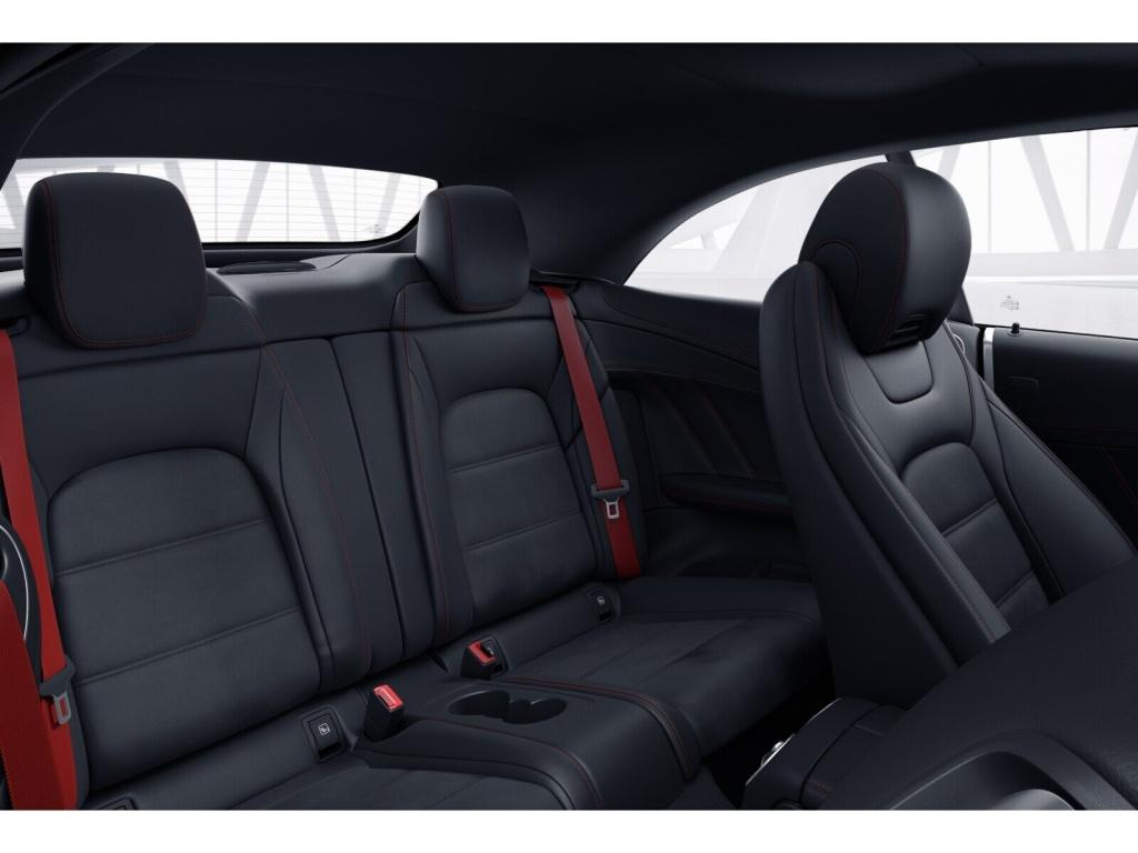 Mercedes-Benz C 43 AMG 2022 г. Белый, пробег 56919 км