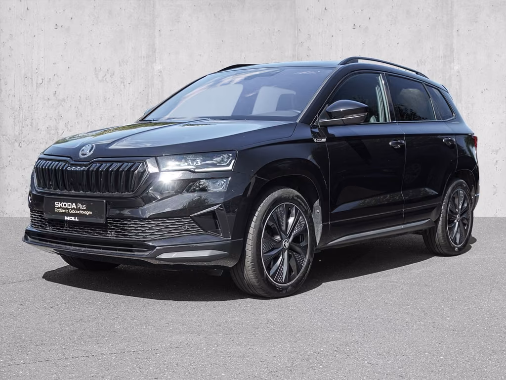 Skoda Karoq 2023 г. Чёрный, пробег 53721 км