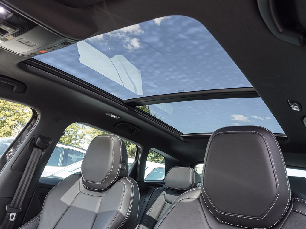 Skoda Karoq 2023 г. Чёрный, пробег 53721 км