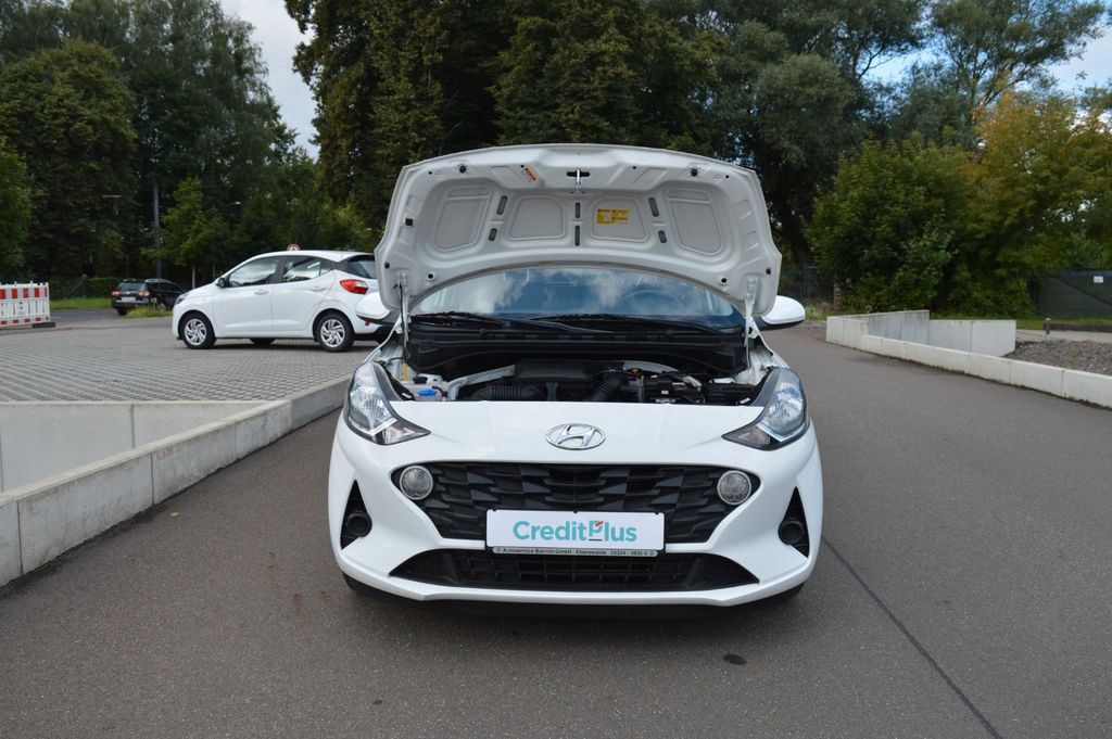 Hyundai i10 2021 г. Белый, пробег 38500 км