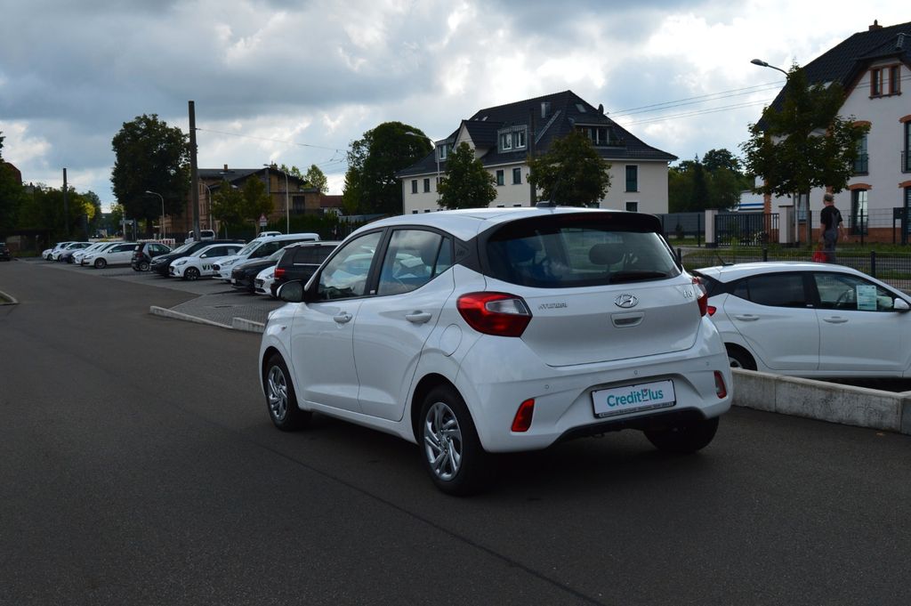 Hyundai i10 2021 г. Белый, пробег 38500 км