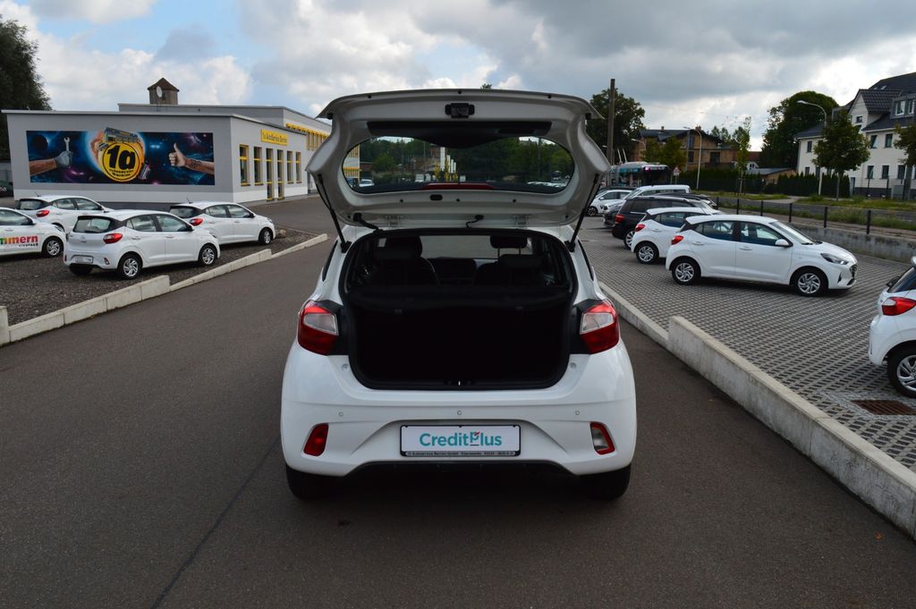 Hyundai i10 2021 г. Белый, пробег 38500 км