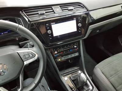 Volkswagen Touran 2026 г. Синий, пробег 28200 км