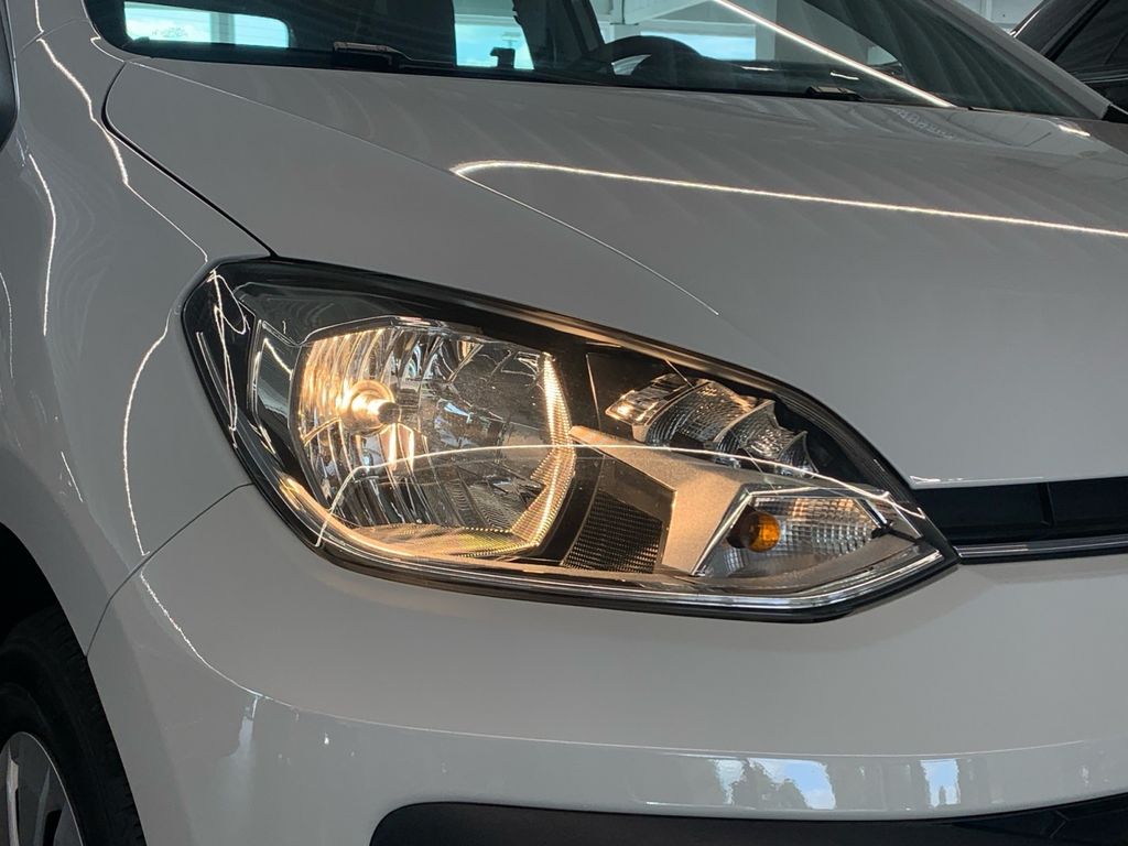 Volkswagen up! 2022 г. Белый, пробег 46943 км