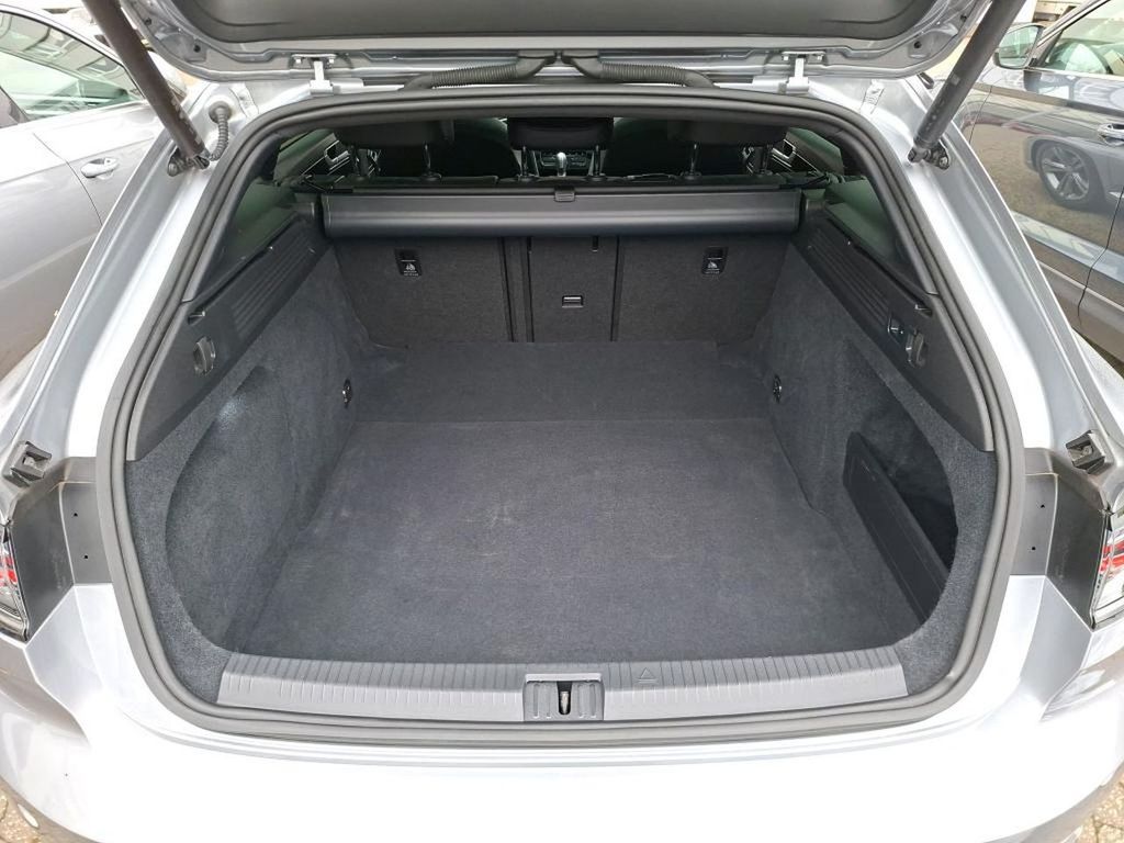 Volkswagen Arteon 2024 г. Серебристый, пробег 30279 км