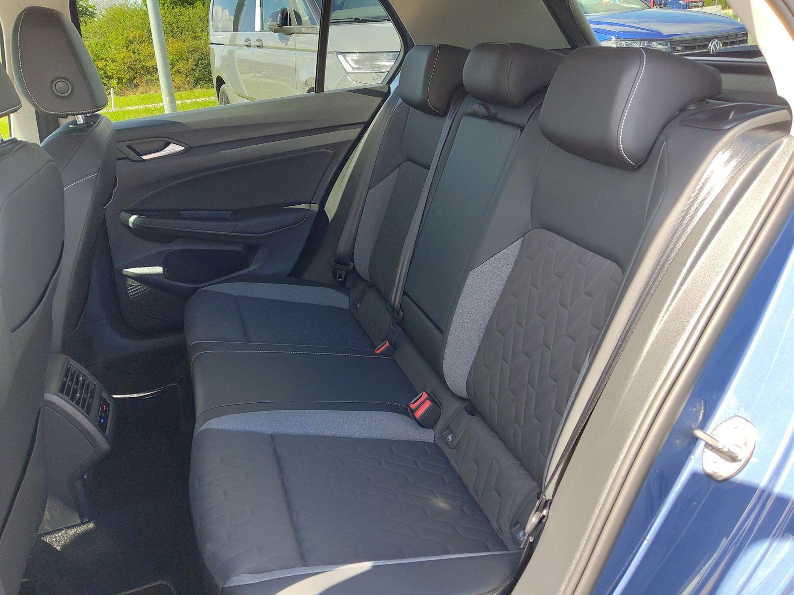Volkswagen Golf 2025 г. Синий, пробег 19700 км