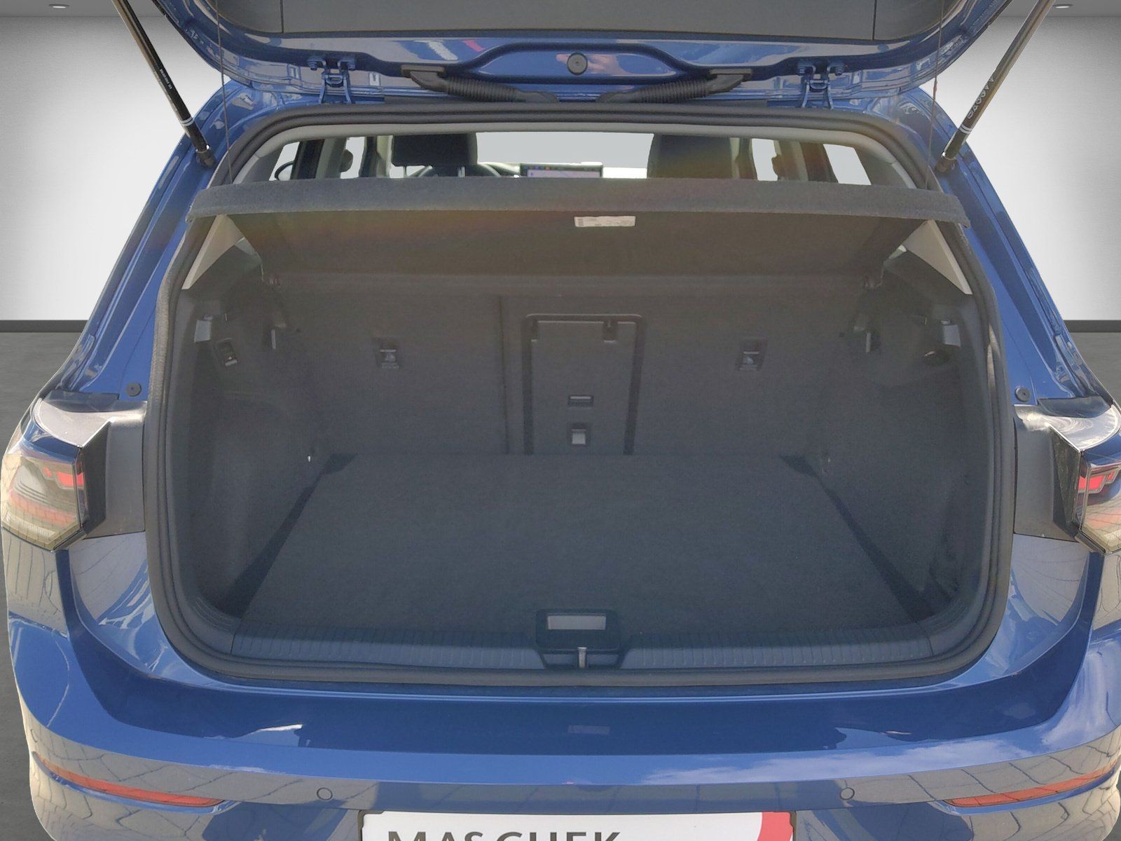 Volkswagen Golf 2025 г. Синий, пробег 19700 км