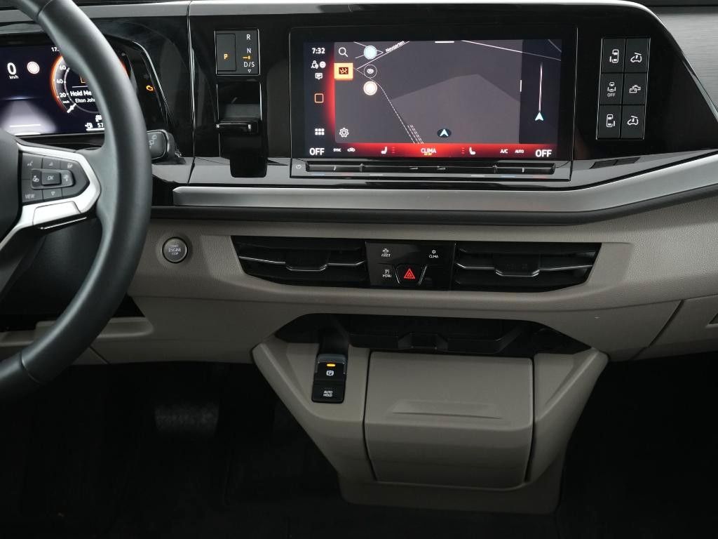 Volkswagen T7 CALIFORNIA 2025 г. Красный, пробег 6300 км