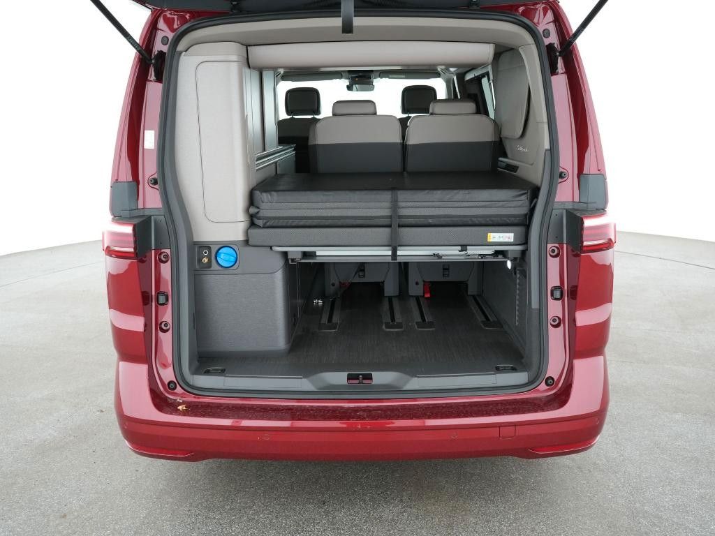 Volkswagen T7 CALIFORNIA 2025 г. Красный, пробег 6300 км