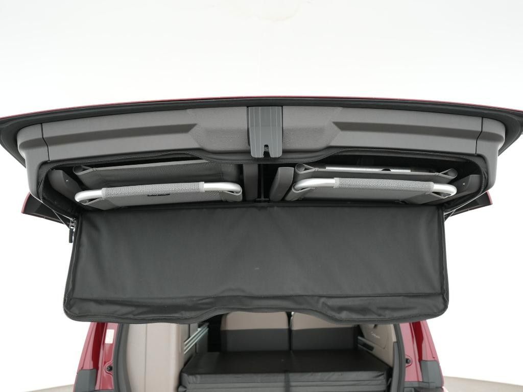 Volkswagen T7 CALIFORNIA 2025 г. Красный, пробег 6300 км