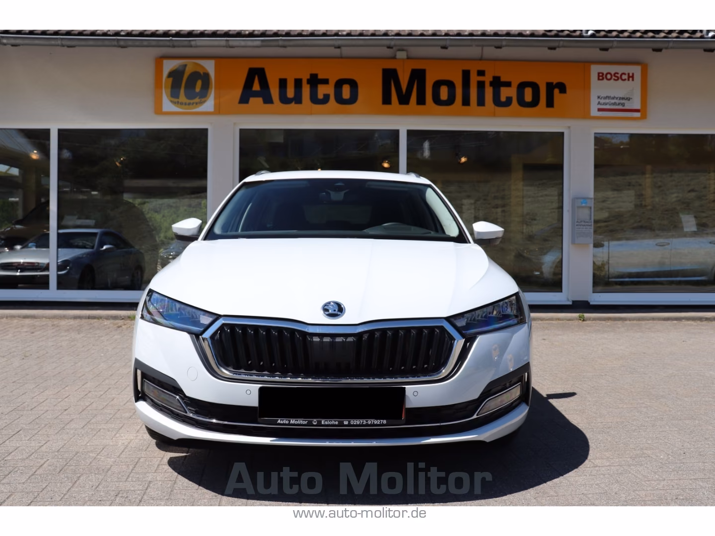 Skoda Octavia 2021 г. Белый, пробег 49800 км