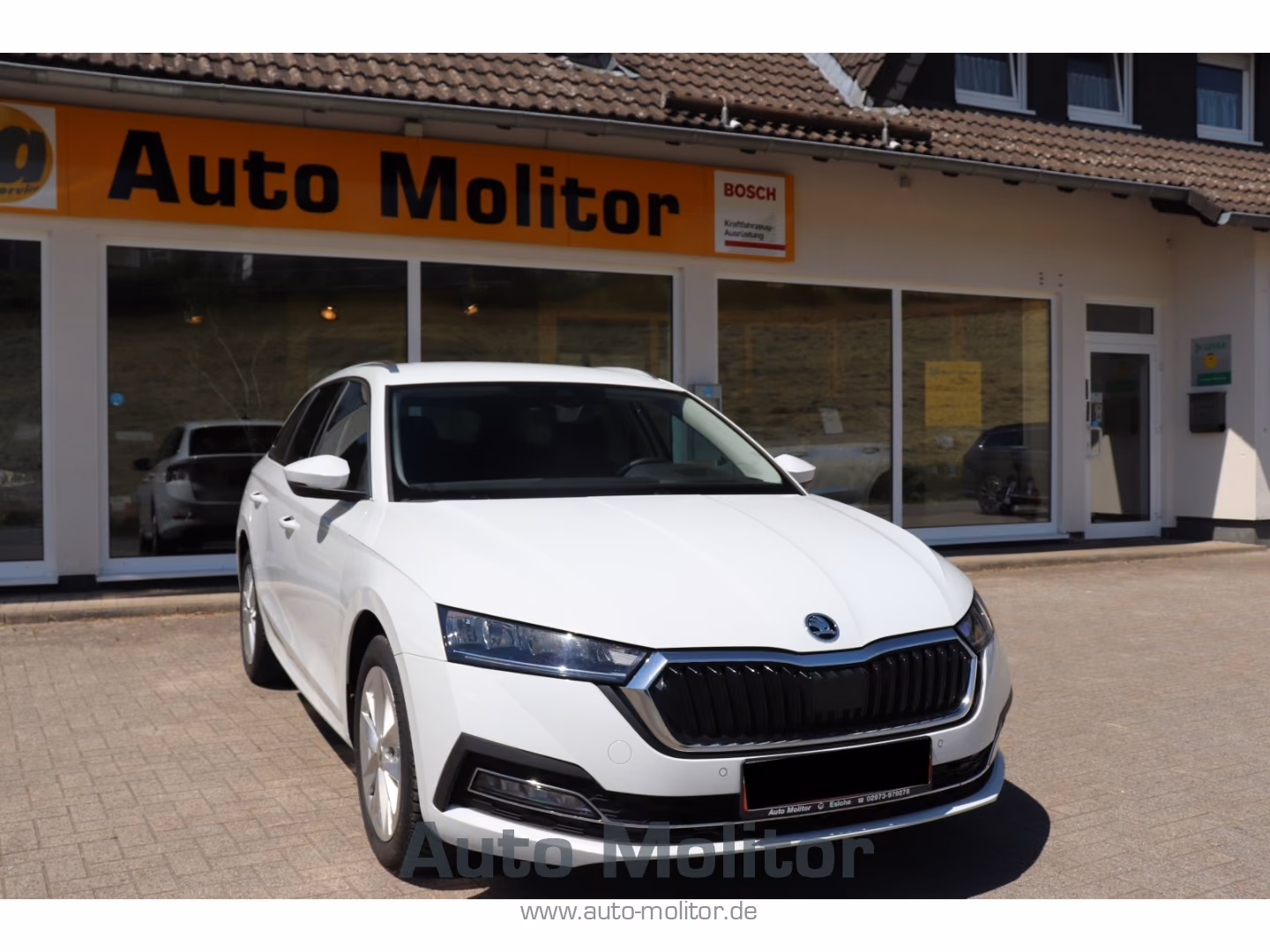 Skoda Octavia 2021 г. Белый, пробег 49800 км