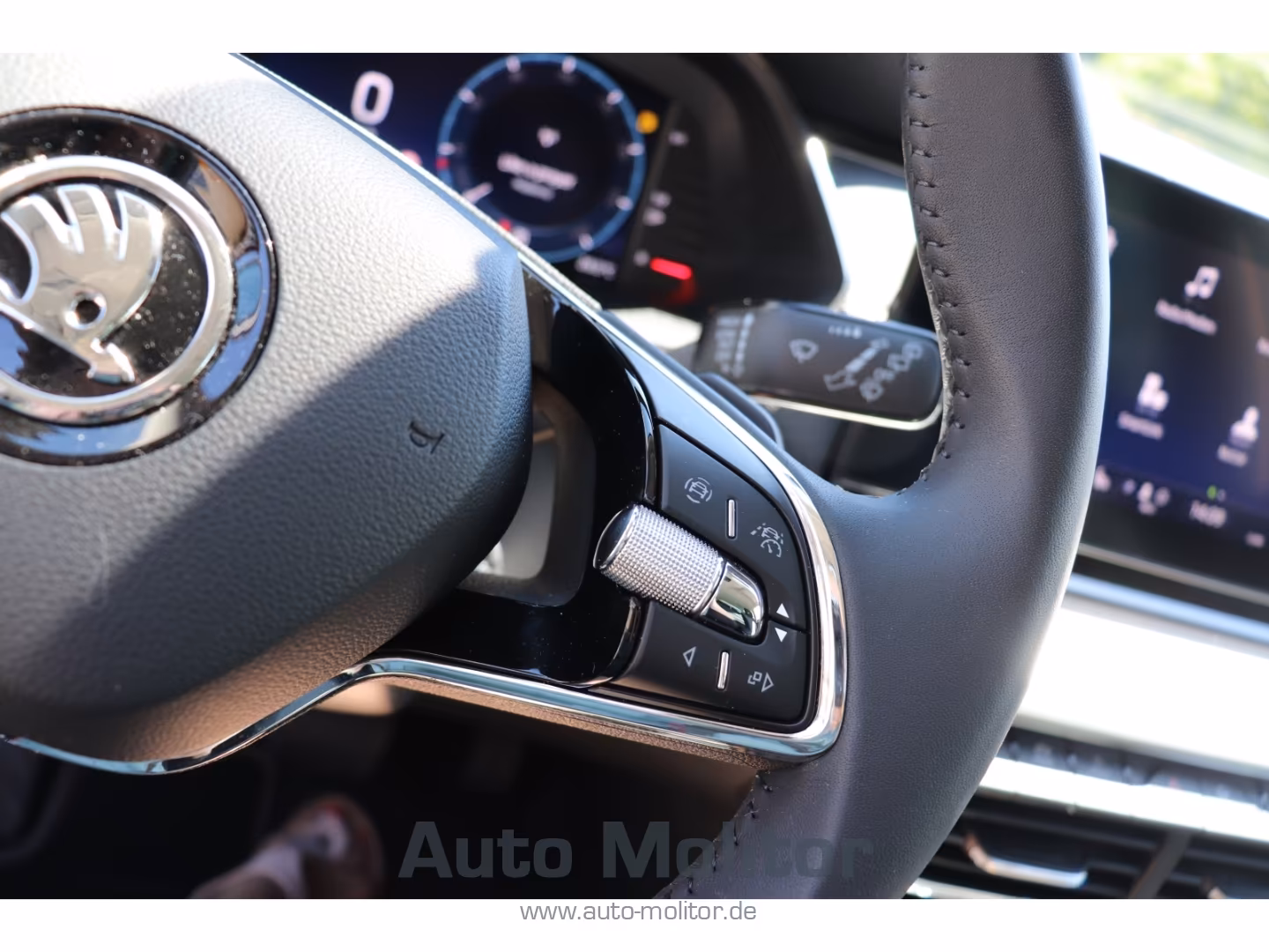 Skoda Octavia 2021 г. Белый, пробег 49800 км