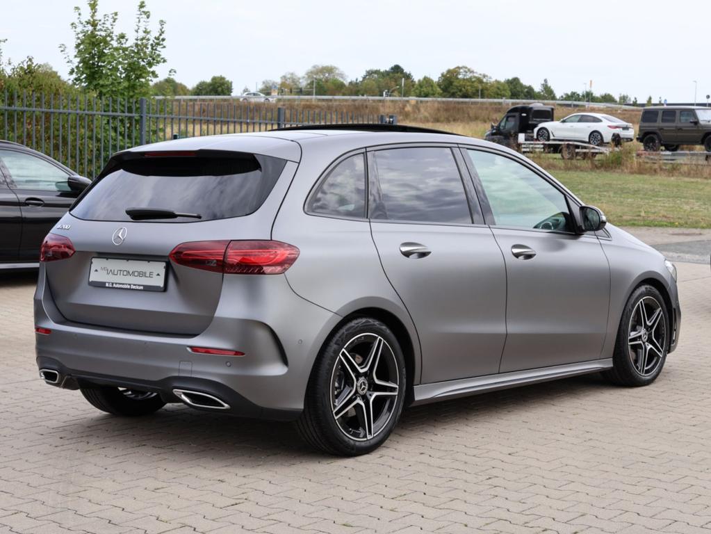 Mercedes-Benz B 200 2024 г. Серый, пробег 29900 км