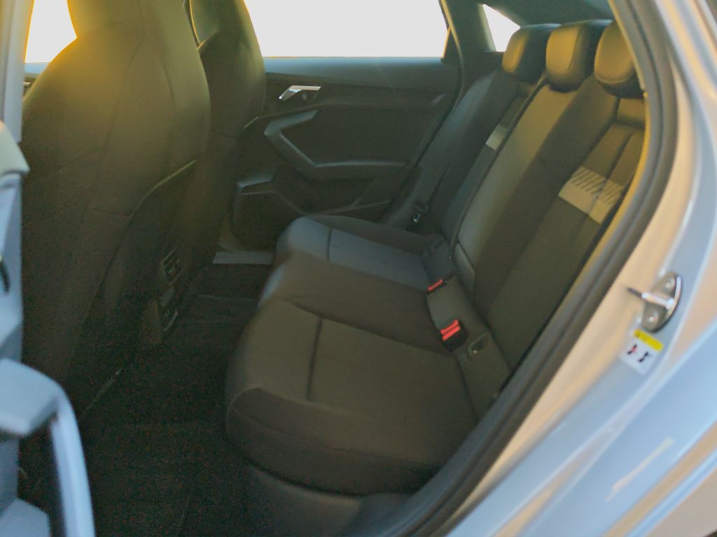 Audi A3 2022 г. Серебристый, пробег 42600 км