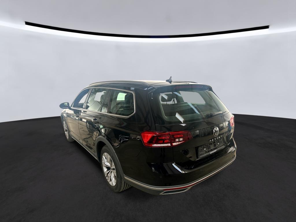Volkswagen PASSAT VARIANT 2023 г. Чёрный, пробег 46853 км
