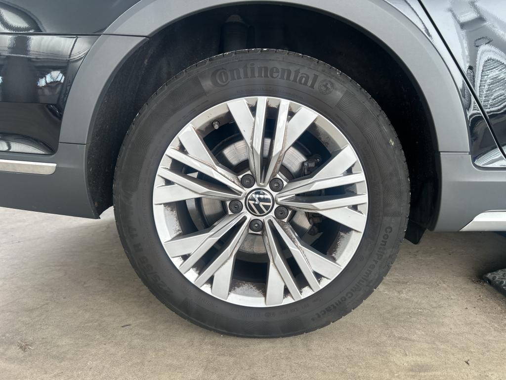 Volkswagen PASSAT VARIANT 2023 г. Чёрный, пробег 46853 км