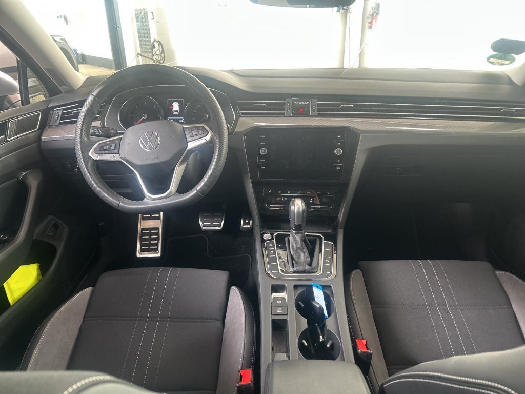 Volkswagen PASSAT VARIANT 2023 г. Чёрный, пробег 46853 км