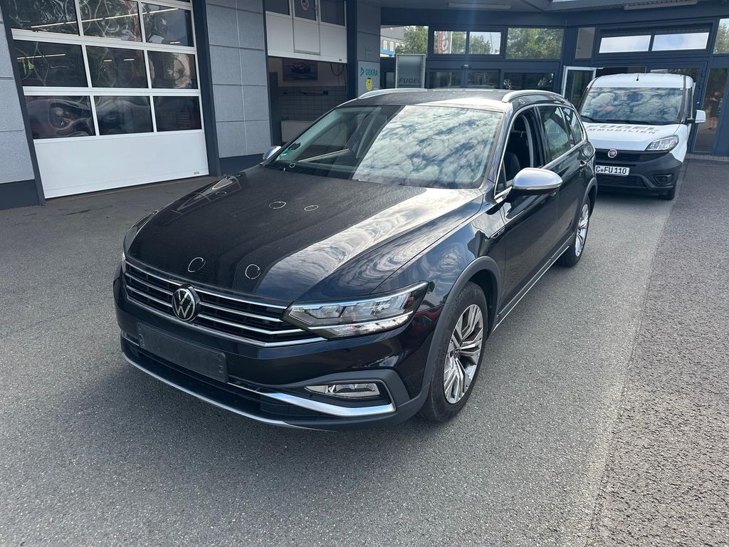 Volkswagen PASSAT VARIANT 2023 г. Чёрный, пробег 46853 км