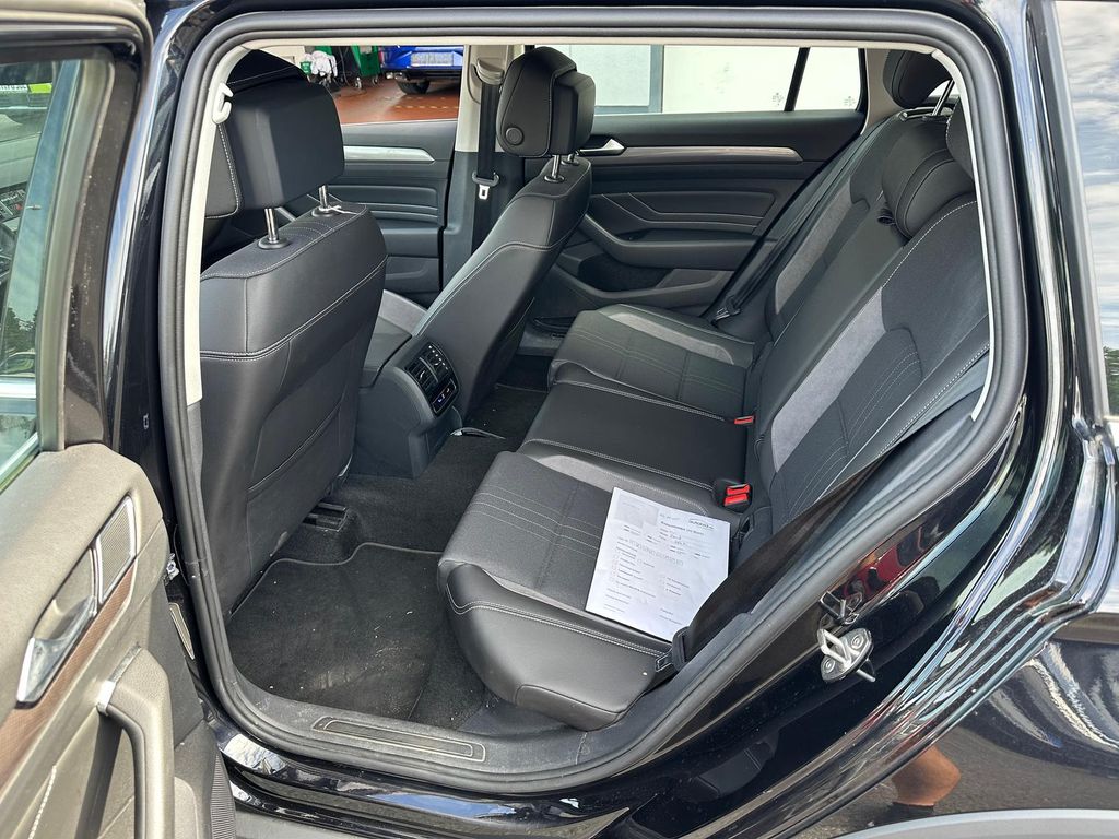 Volkswagen PASSAT VARIANT 2023 г. Чёрный, пробег 46853 км