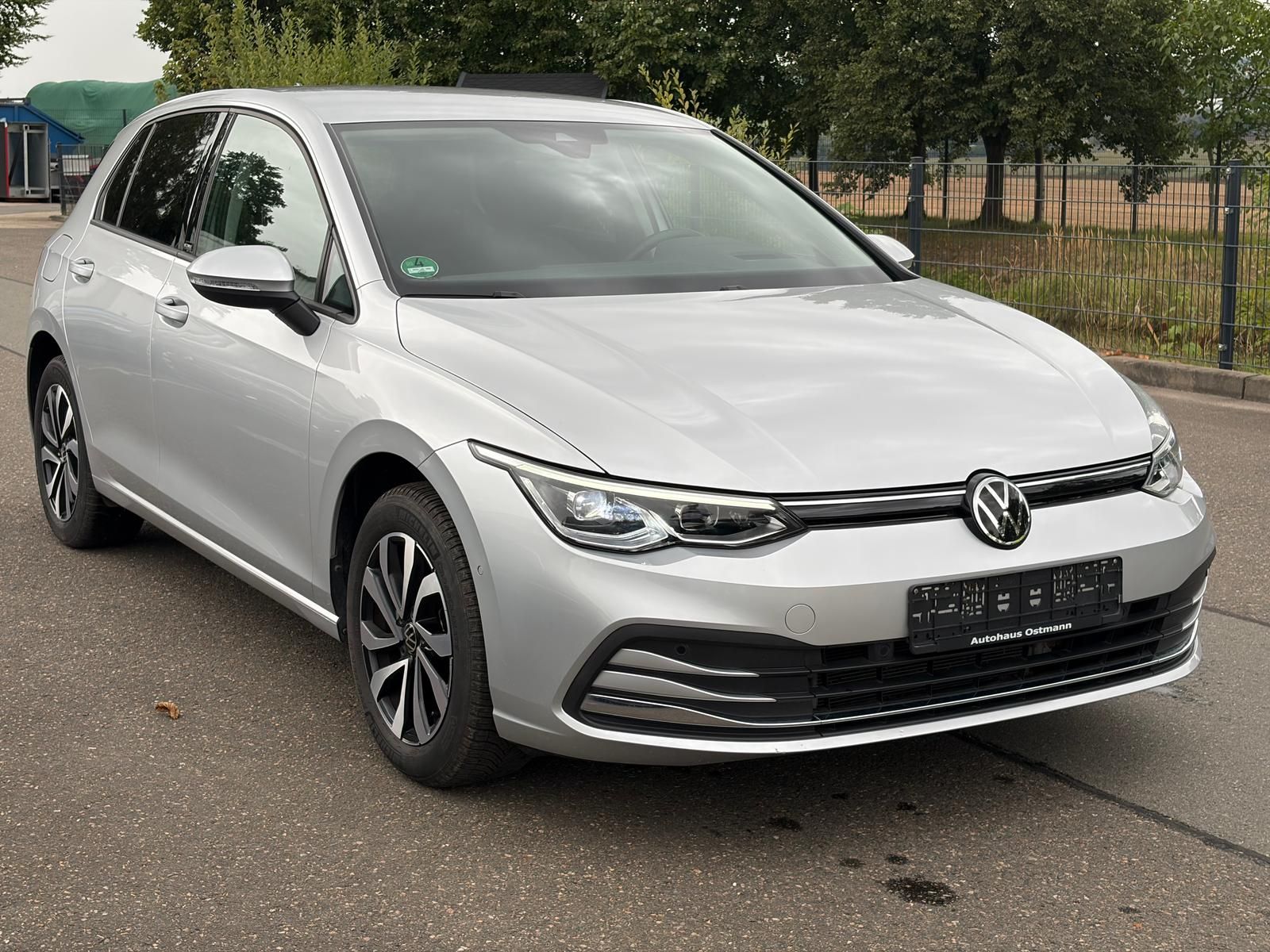 Volkswagen Golf 2023 г. Серебристый, пробег 56325 км