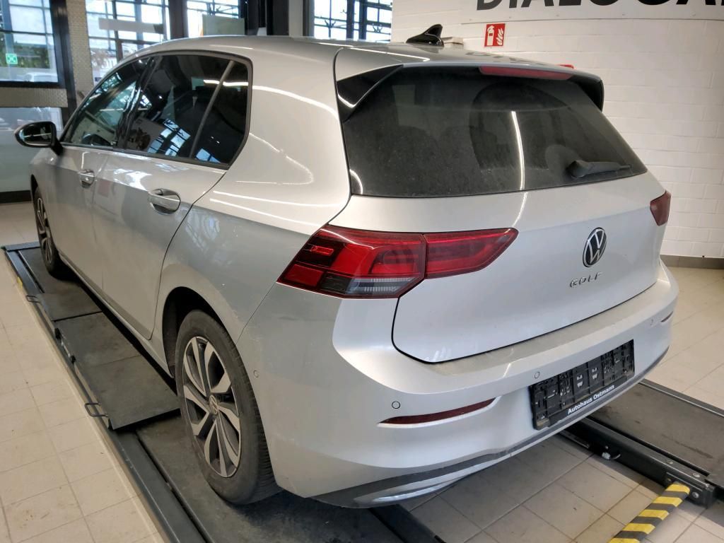 Volkswagen Golf 2023 г. Серебристый, пробег 56315 км