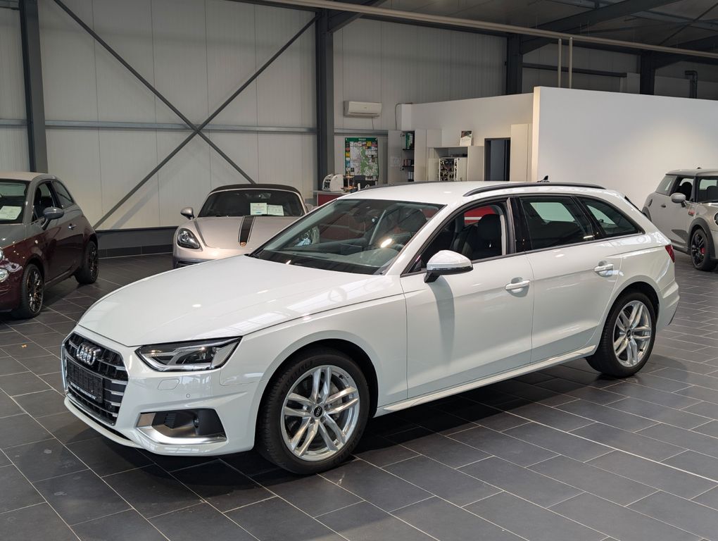 Audi A4 2023 г. Белый, пробег 53000 км