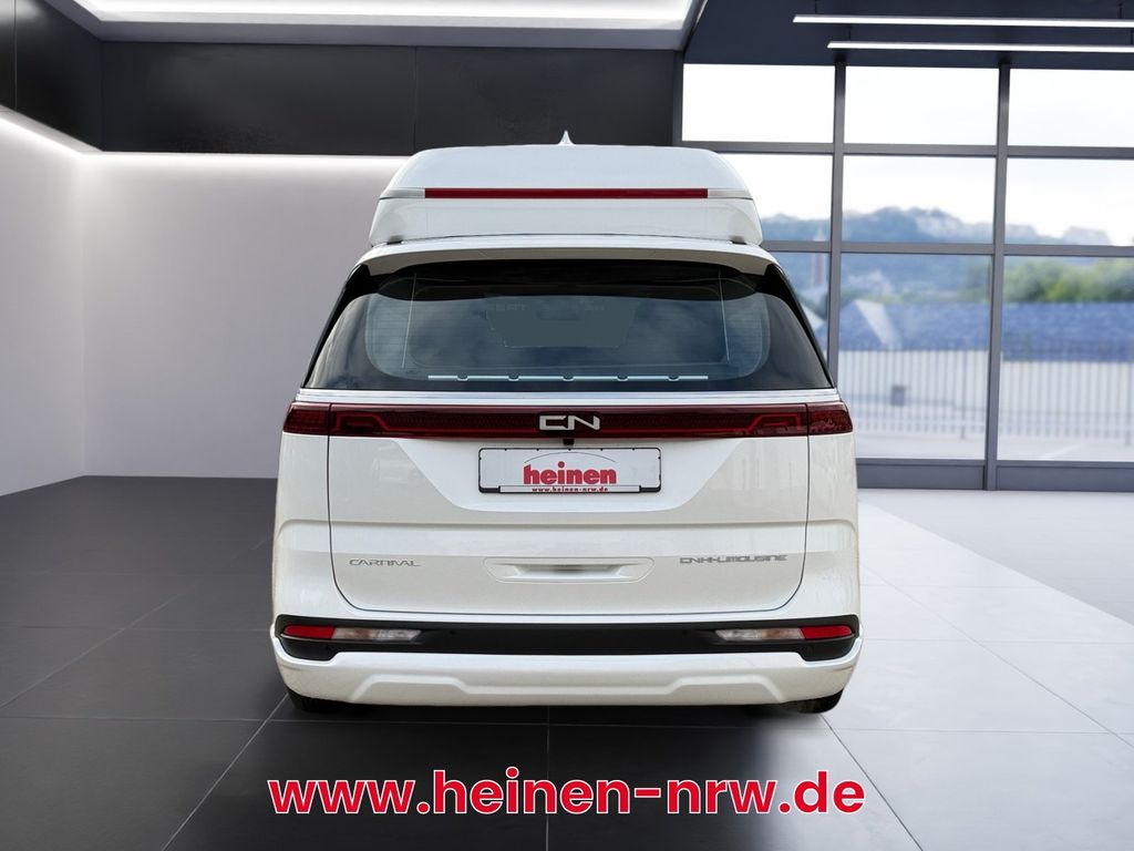 Kia Carnival 2023 г. Белый, пробег 536 км