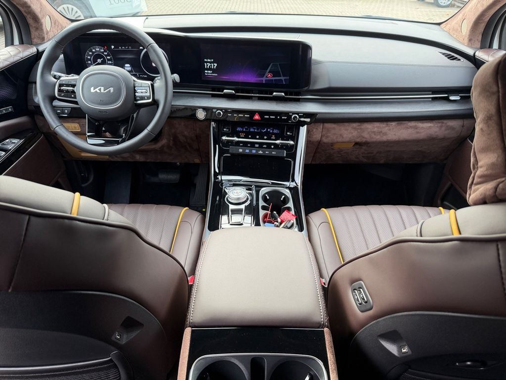 Kia Carnival 2023 г. Белый, пробег 536 км
