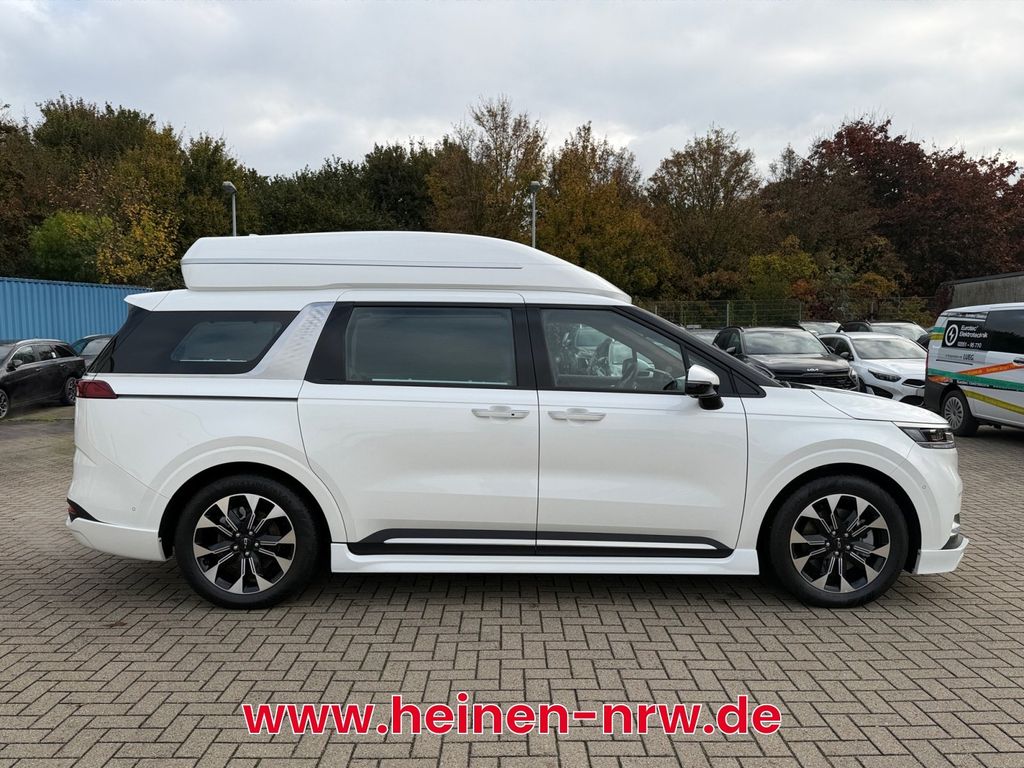 Kia Carnival 2023 г. Белый, пробег 536 км