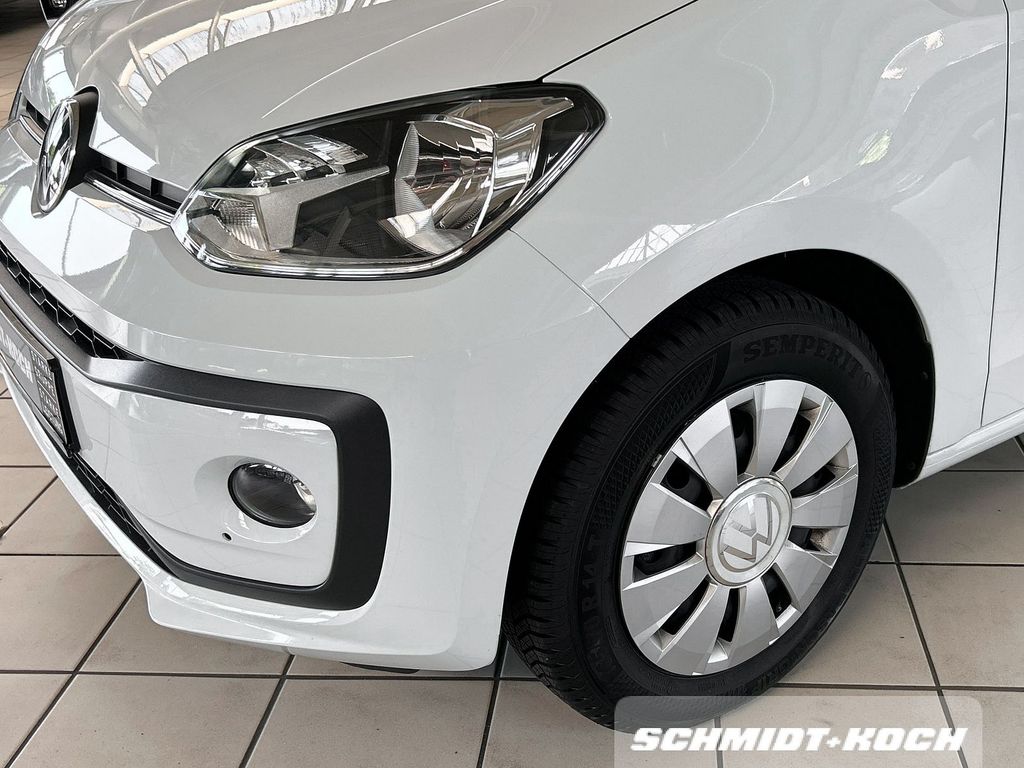 Volkswagen up! 2022 г. Белый, пробег 59131 км