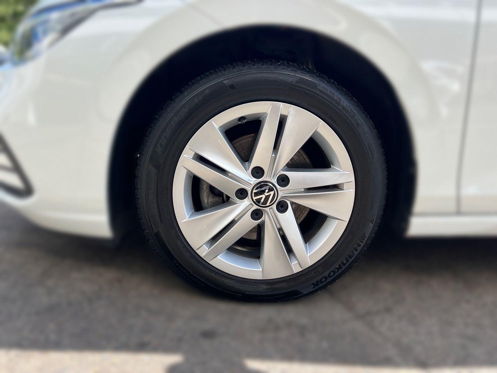 Volkswagen Golf 2022 г. Белый, пробег 49825 км