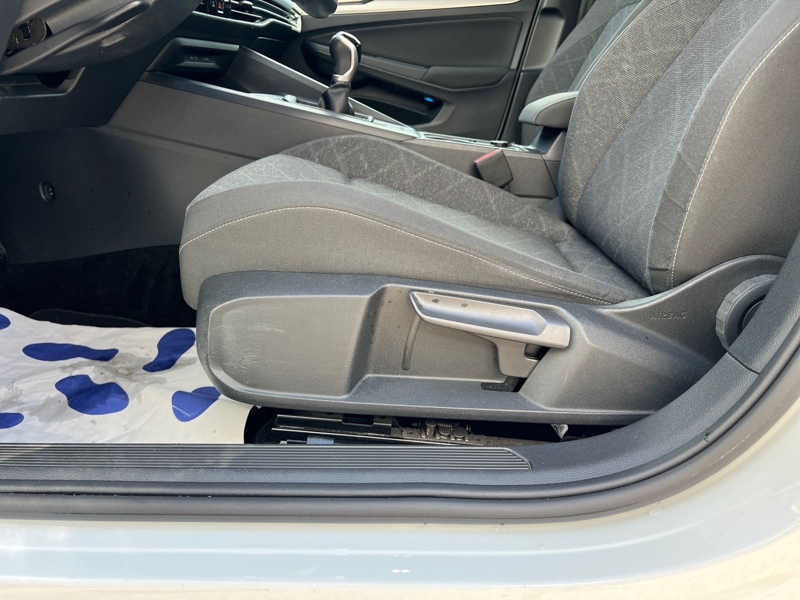 Volkswagen Golf 2022 г. Белый, пробег 49825 км