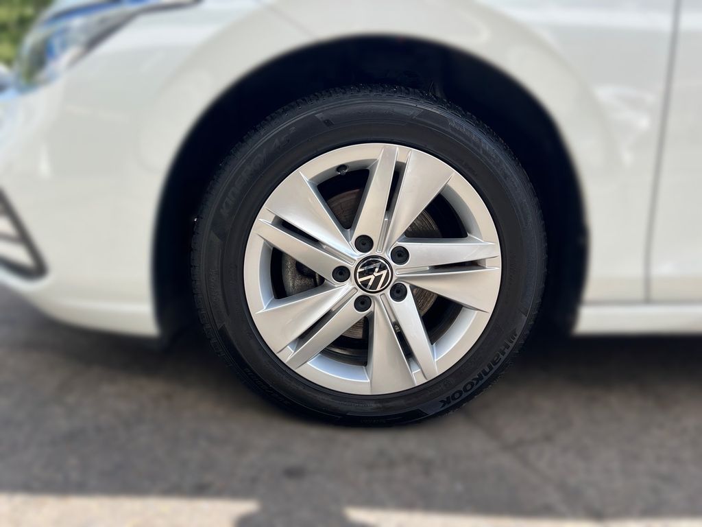 Volkswagen Golf 2022 г. Белый, пробег 49825 км