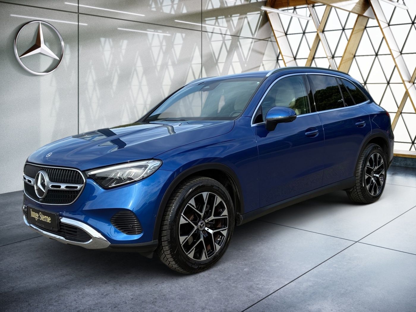 Mercedes-Benz GLC 220 2025 г. Синий, пробег 43756 км