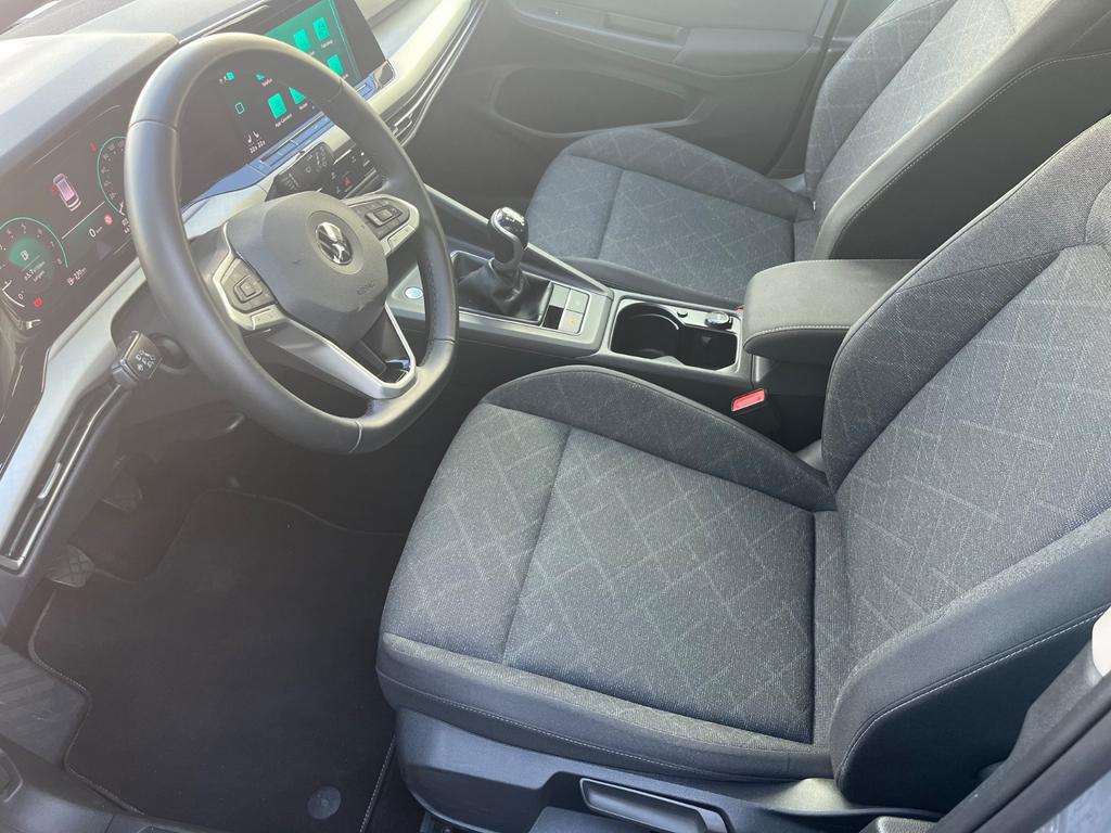 Volkswagen Golf 2022 г. Серый, пробег 46810 км