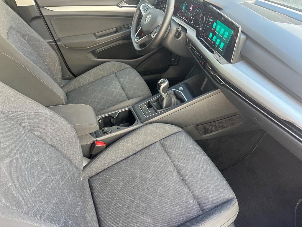 Volkswagen Golf 2022 г. Серый, пробег 46810 км
