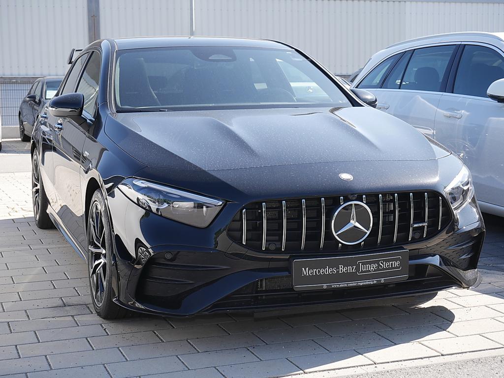 Mercedes-Benz State Glow 2025 г. Чёрный, пробег 32604 км