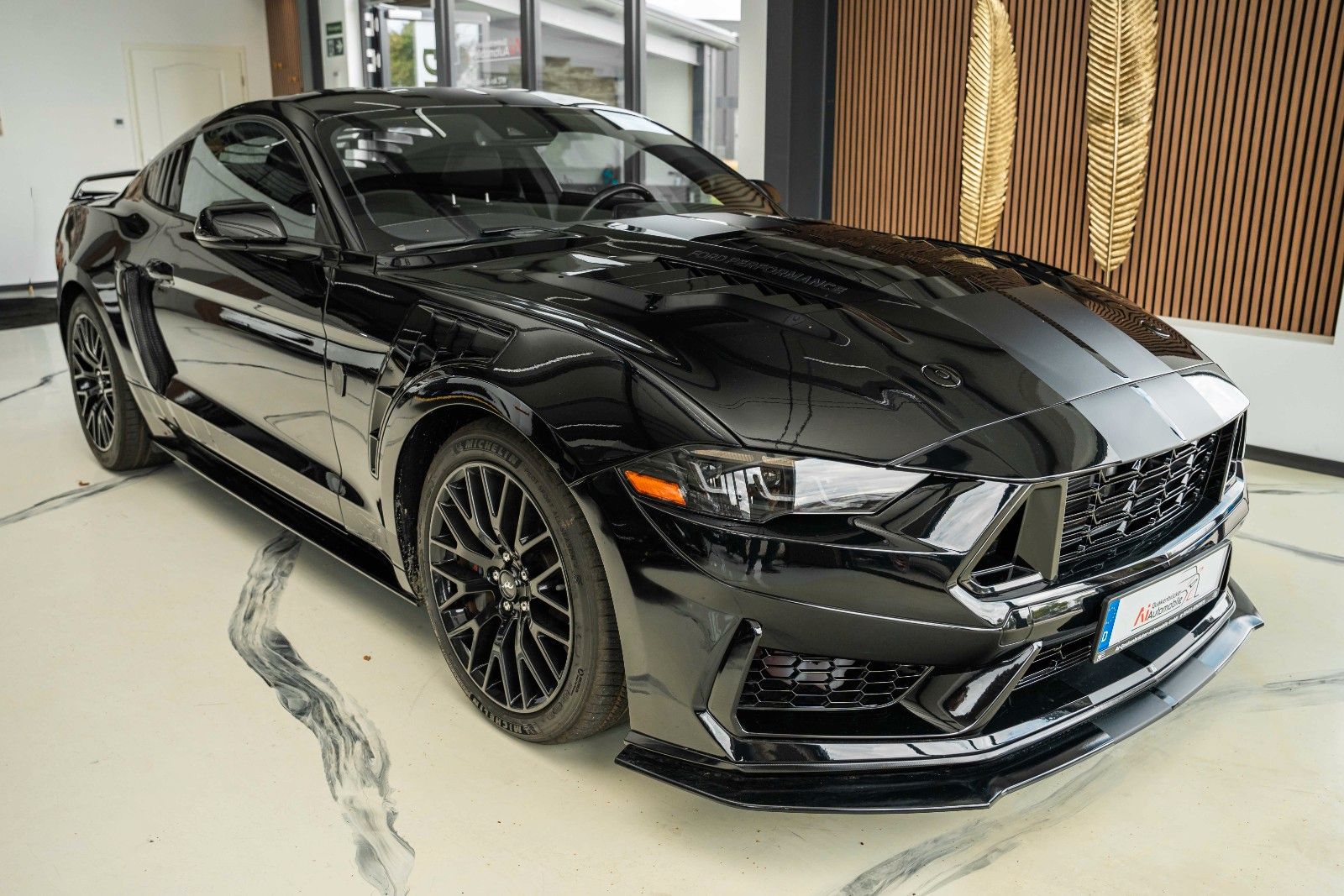 Ford Mustang 2021 г. Чёрный, пробег 55329 км