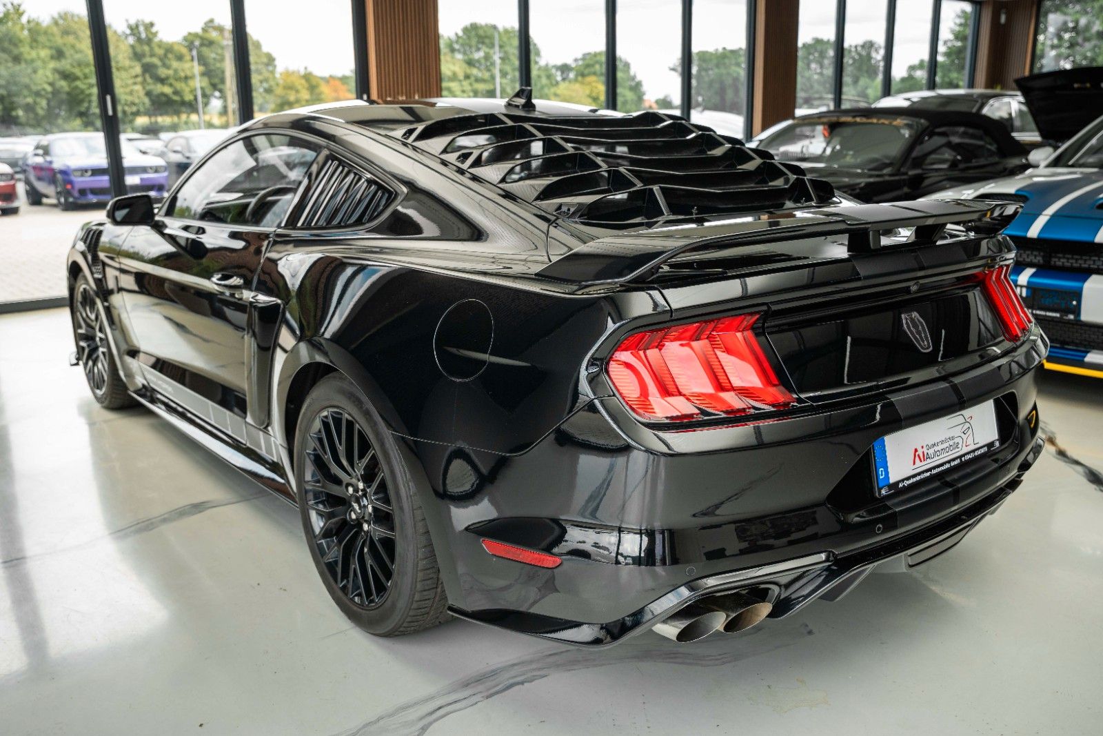 Ford Mustang 2021 г. Чёрный, пробег 55329 км