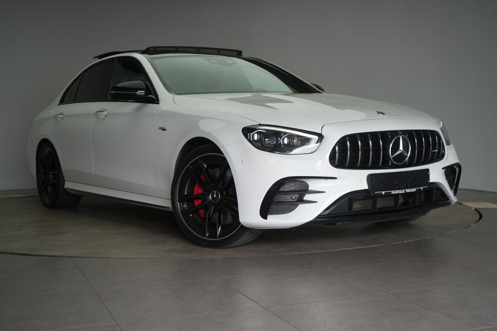 Mercedes-Benz E 53 AMG 2023 г. Белый, пробег 57000 км