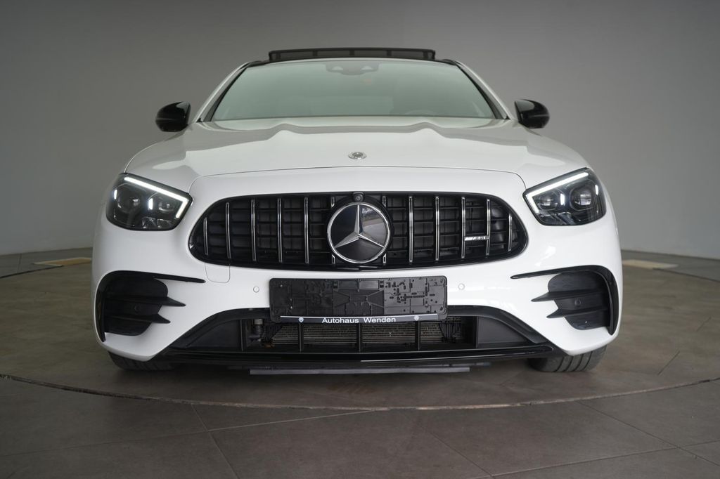 Mercedes-Benz E 53 AMG 2023 г. Белый, пробег 57000 км