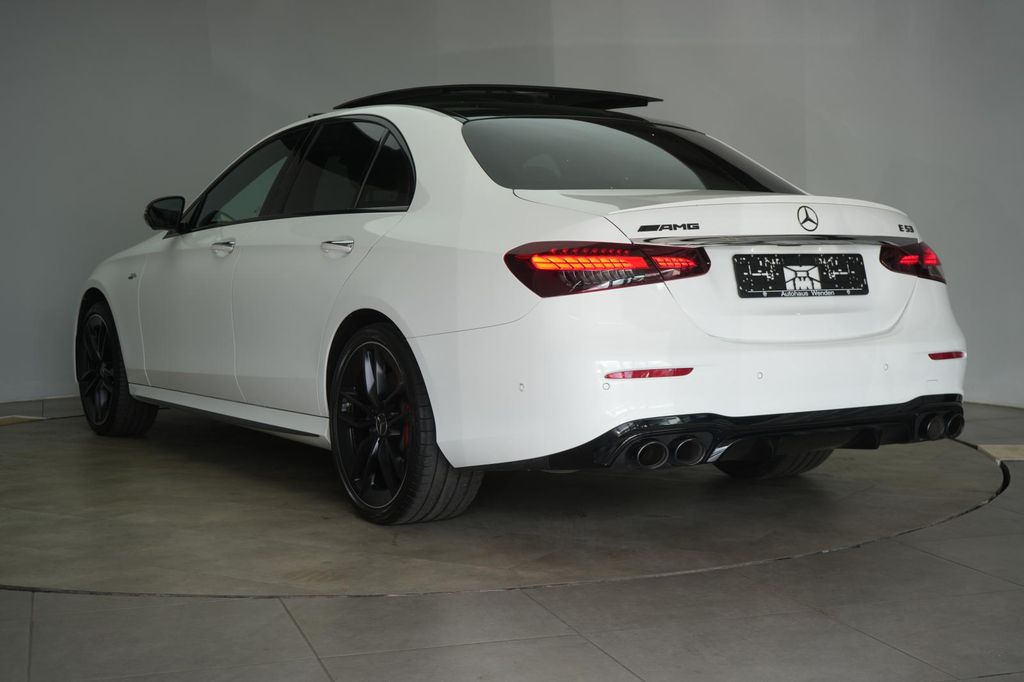 Mercedes-Benz E 53 AMG 2023 г. Белый, пробег 57000 км