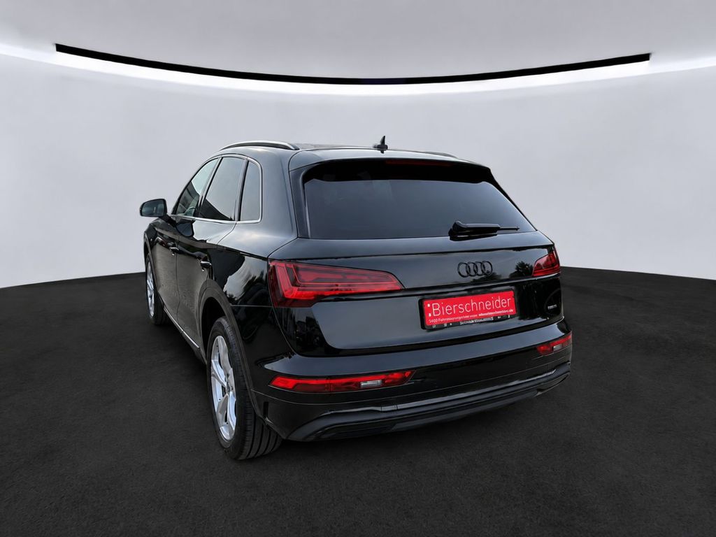 Audi Q5 2022 г. Чёрный, пробег 53055 км