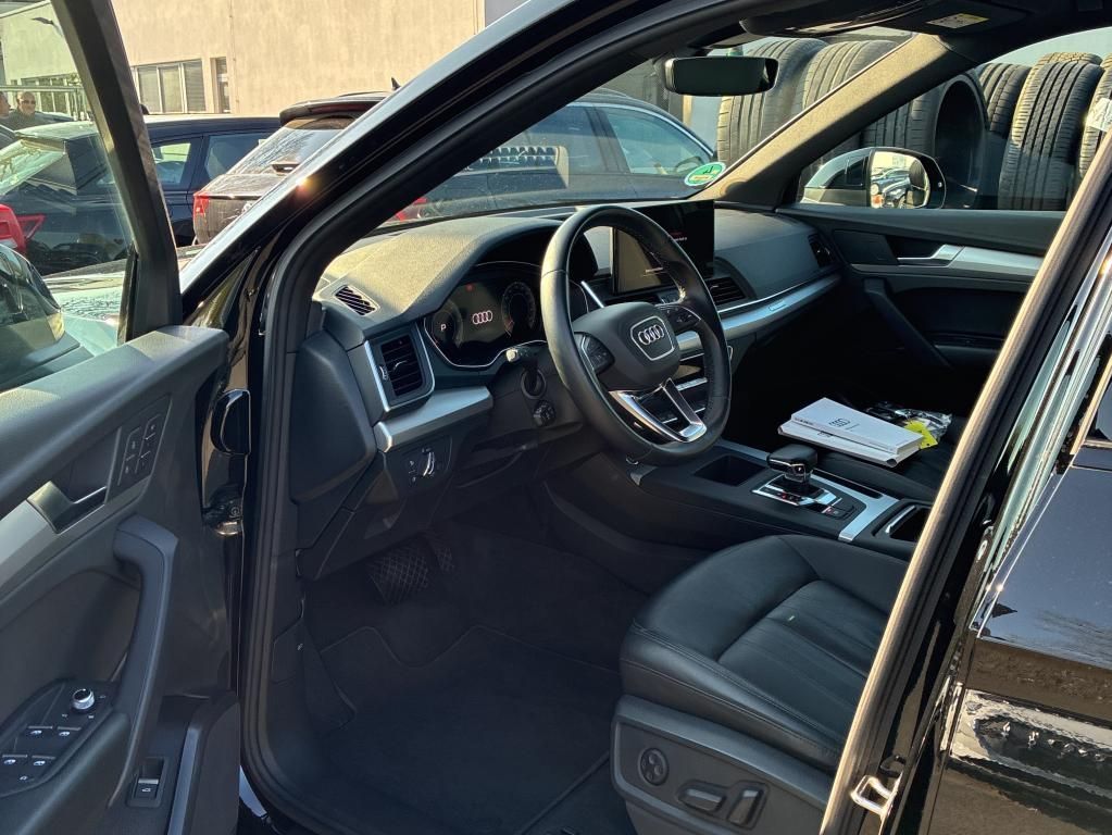 Audi Q5 2022 г. Чёрный, пробег 53055 км