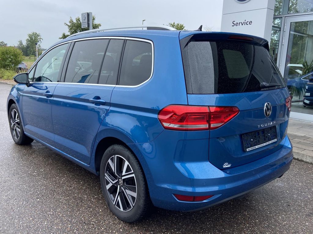 Volkswagen Touran 2022 г. Синий, пробег 49243 км