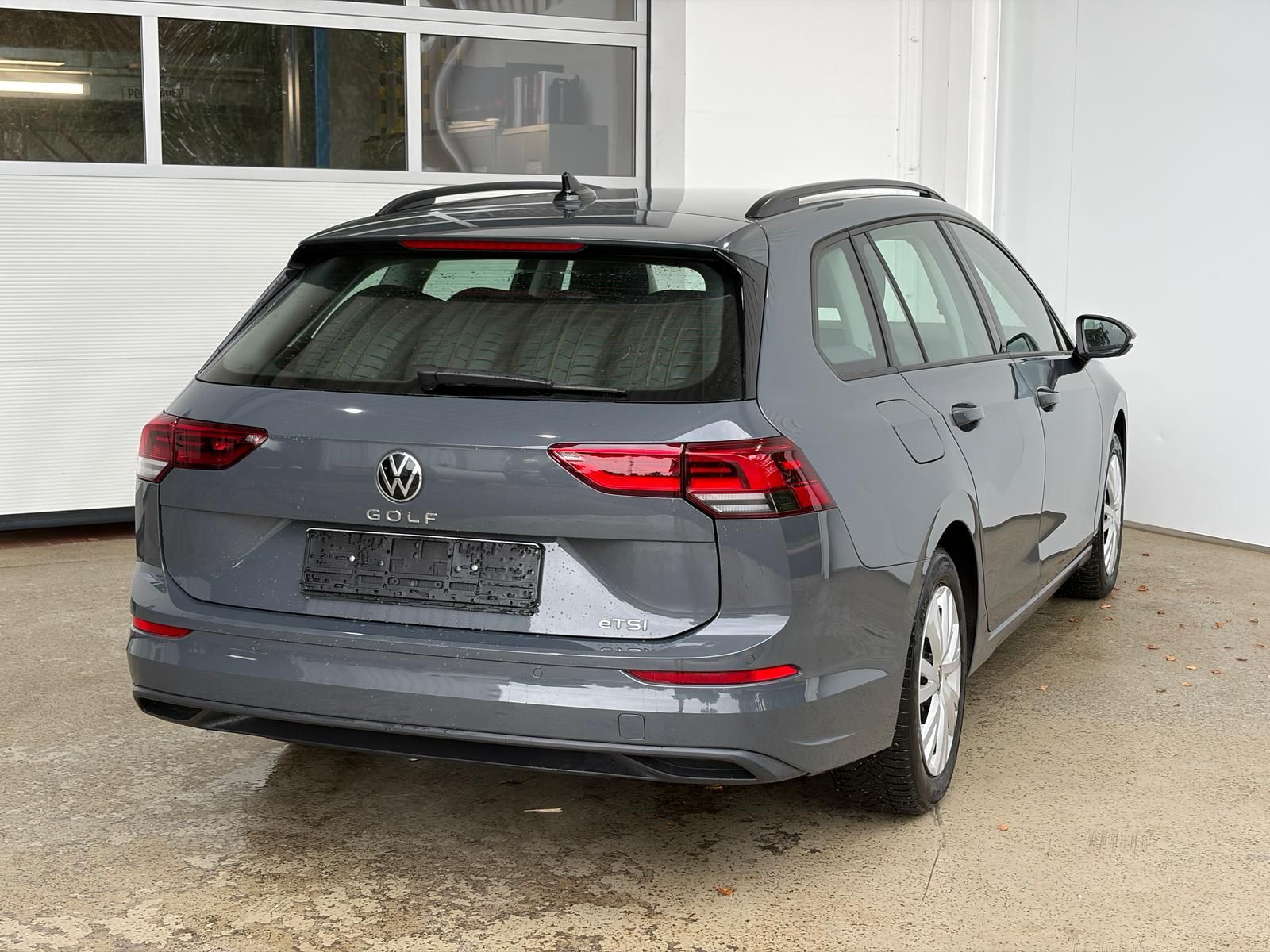 Volkswagen Golf 2023 г. Серый, пробег 26473 км