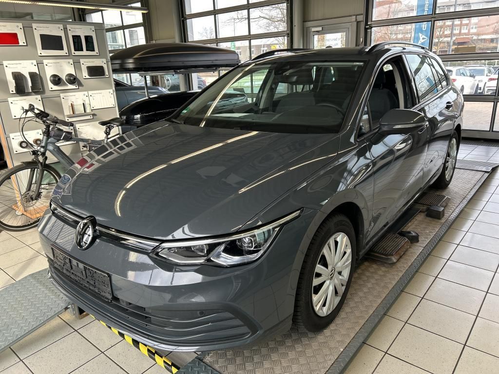 Volkswagen Golf 2023 г. Серый, пробег 26473 км