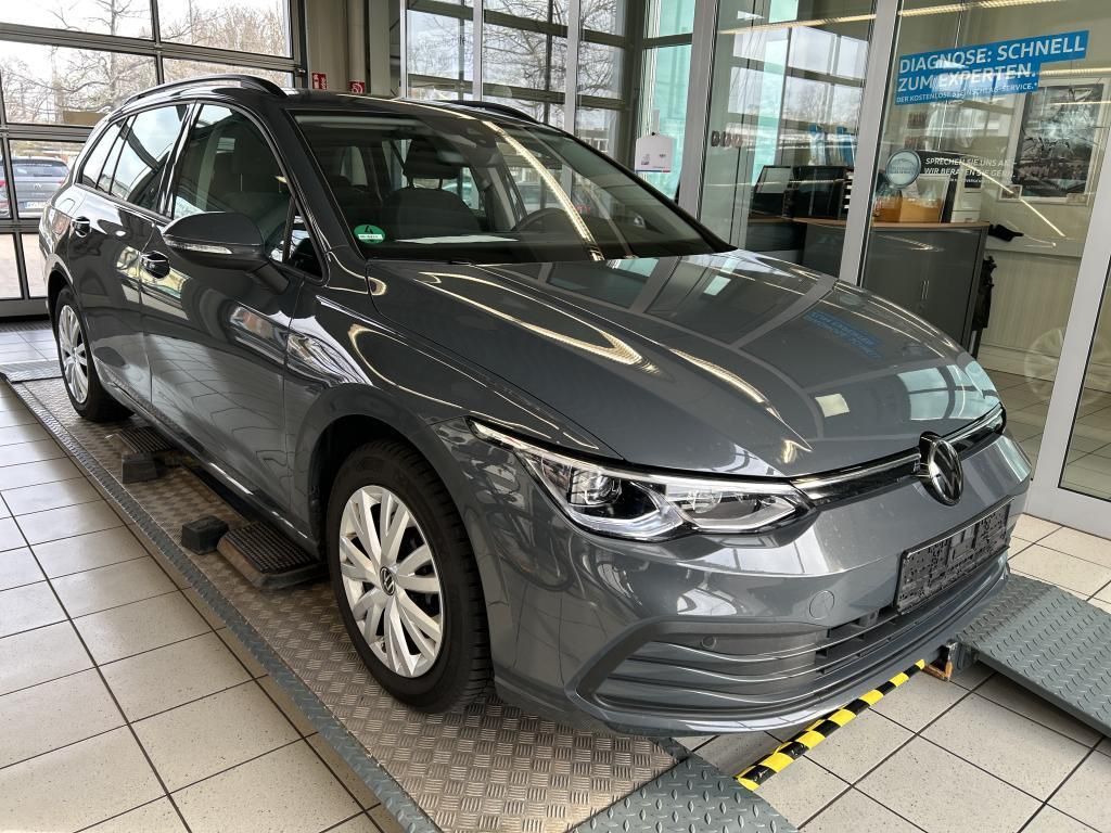 Volkswagen Golf 2023 г. Серый, пробег 26473 км