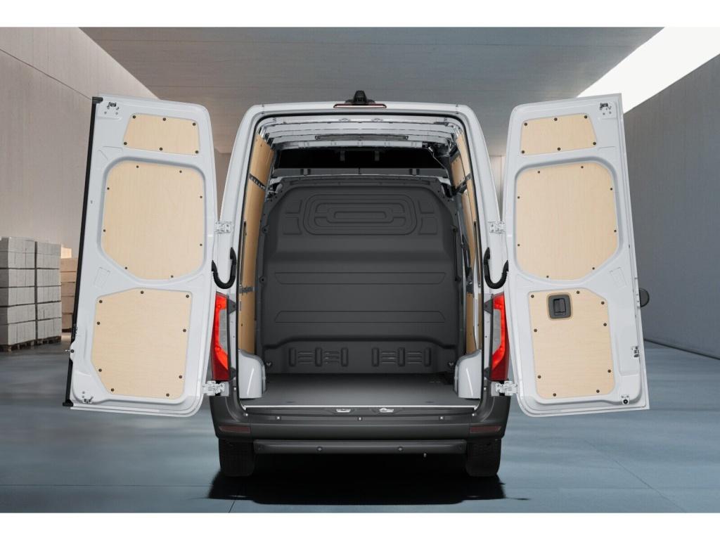 Mercedes-Benz SPRINTER 2024 г. Белый, пробег 35100 км